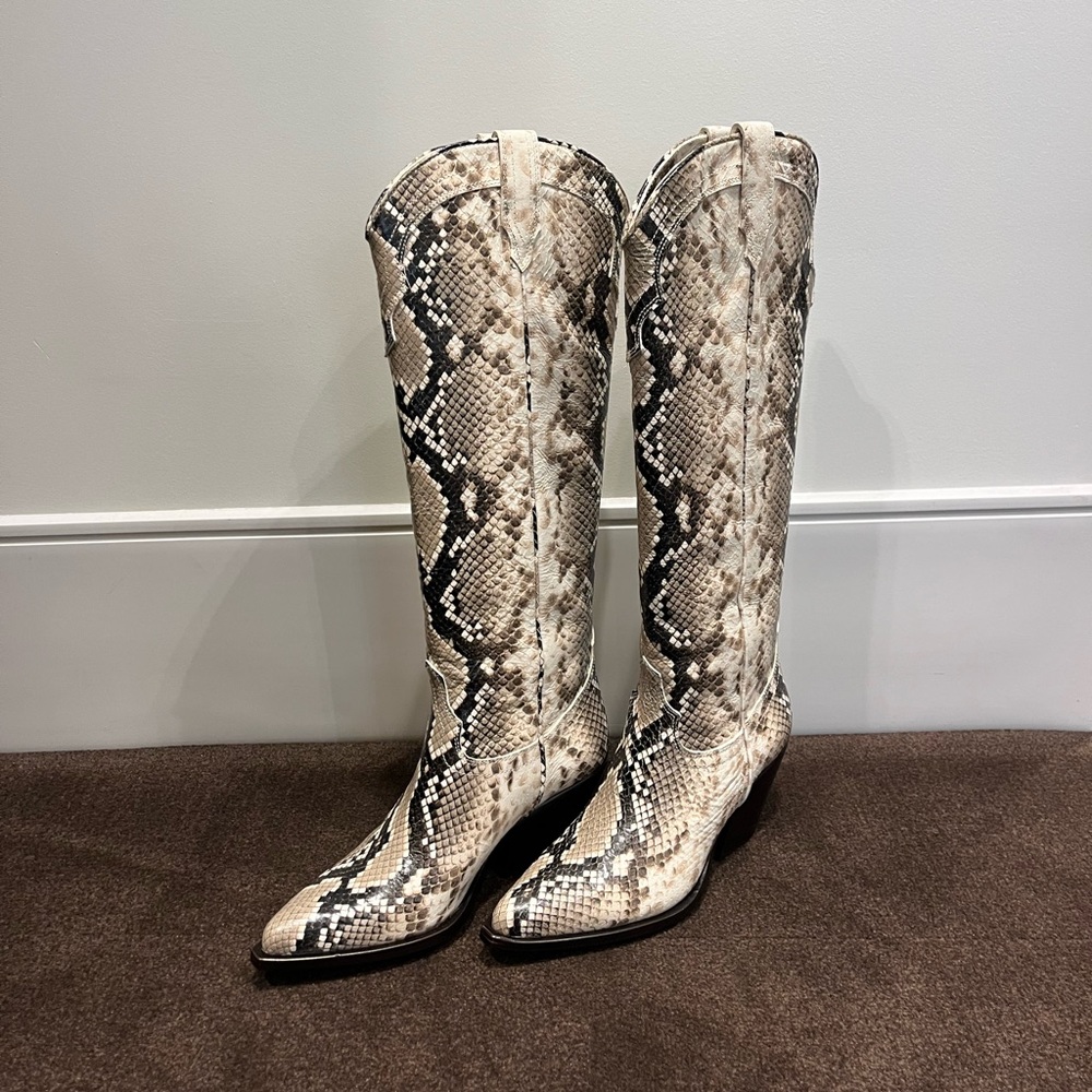 Knee-High Snake-Print Heeled Boots in Neutral
